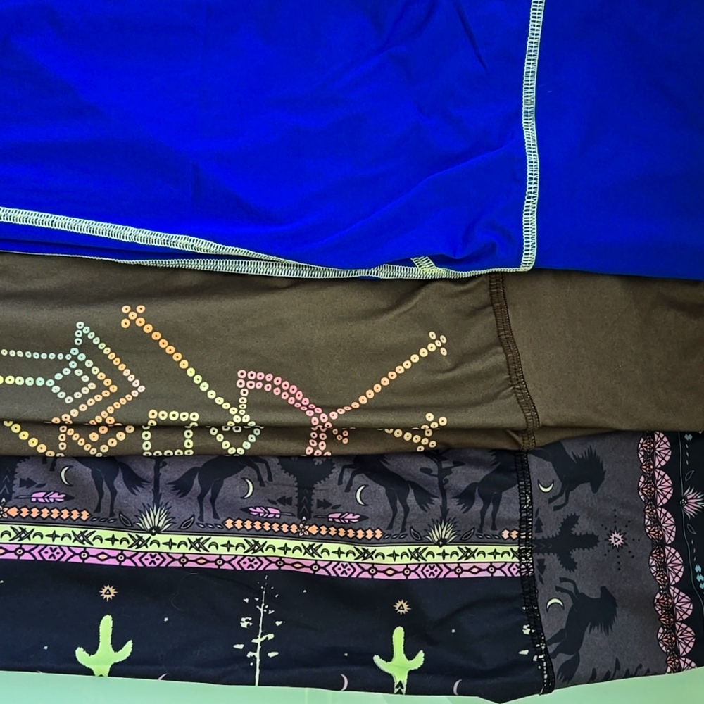 Teeki 3 Pair Leggings Size Small Excellent Condition